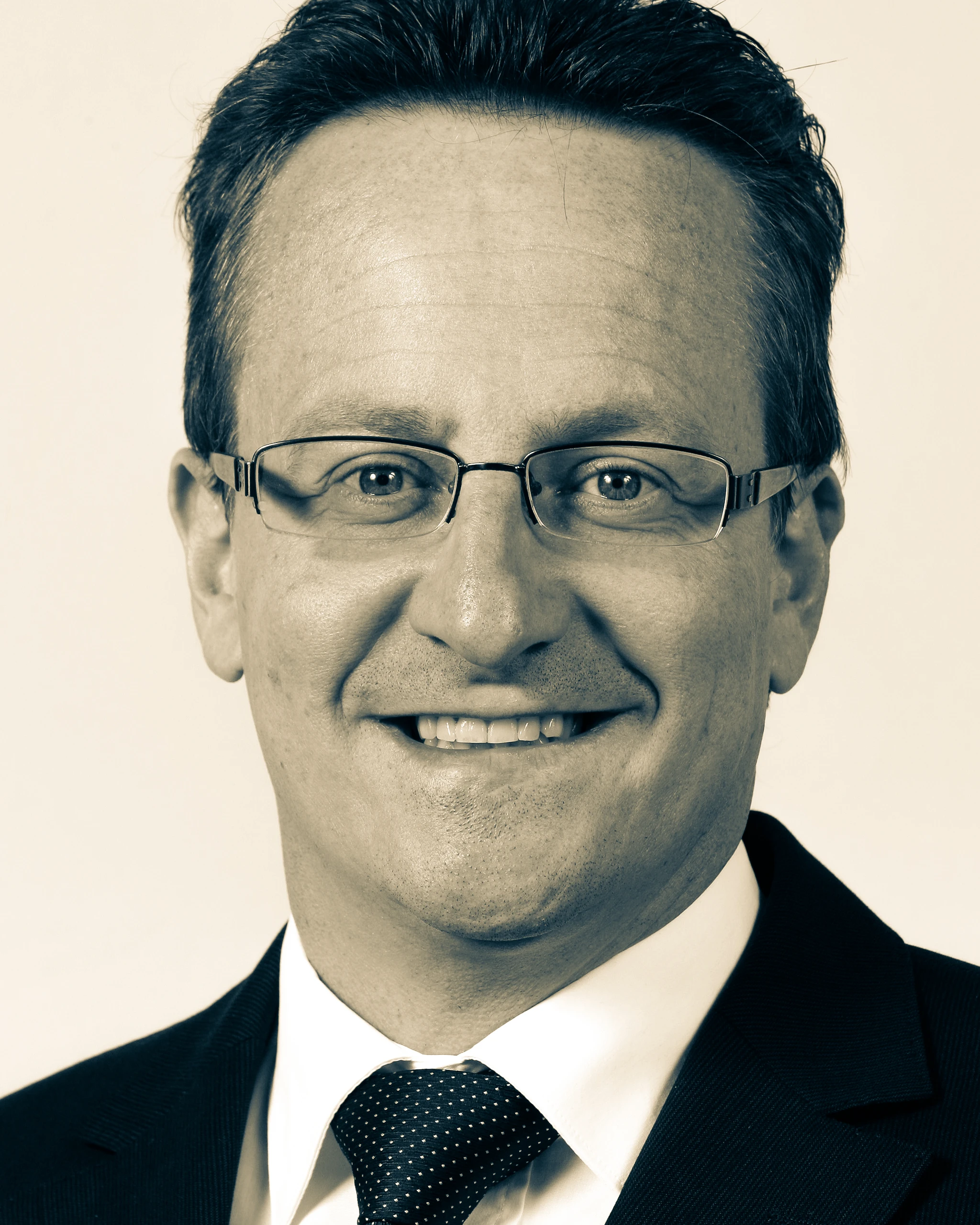 Martin Schmid ist seit 2011 Ständerat des Kantons Graubünden und Mitglied des Verwaltungsrats der Repower AG.