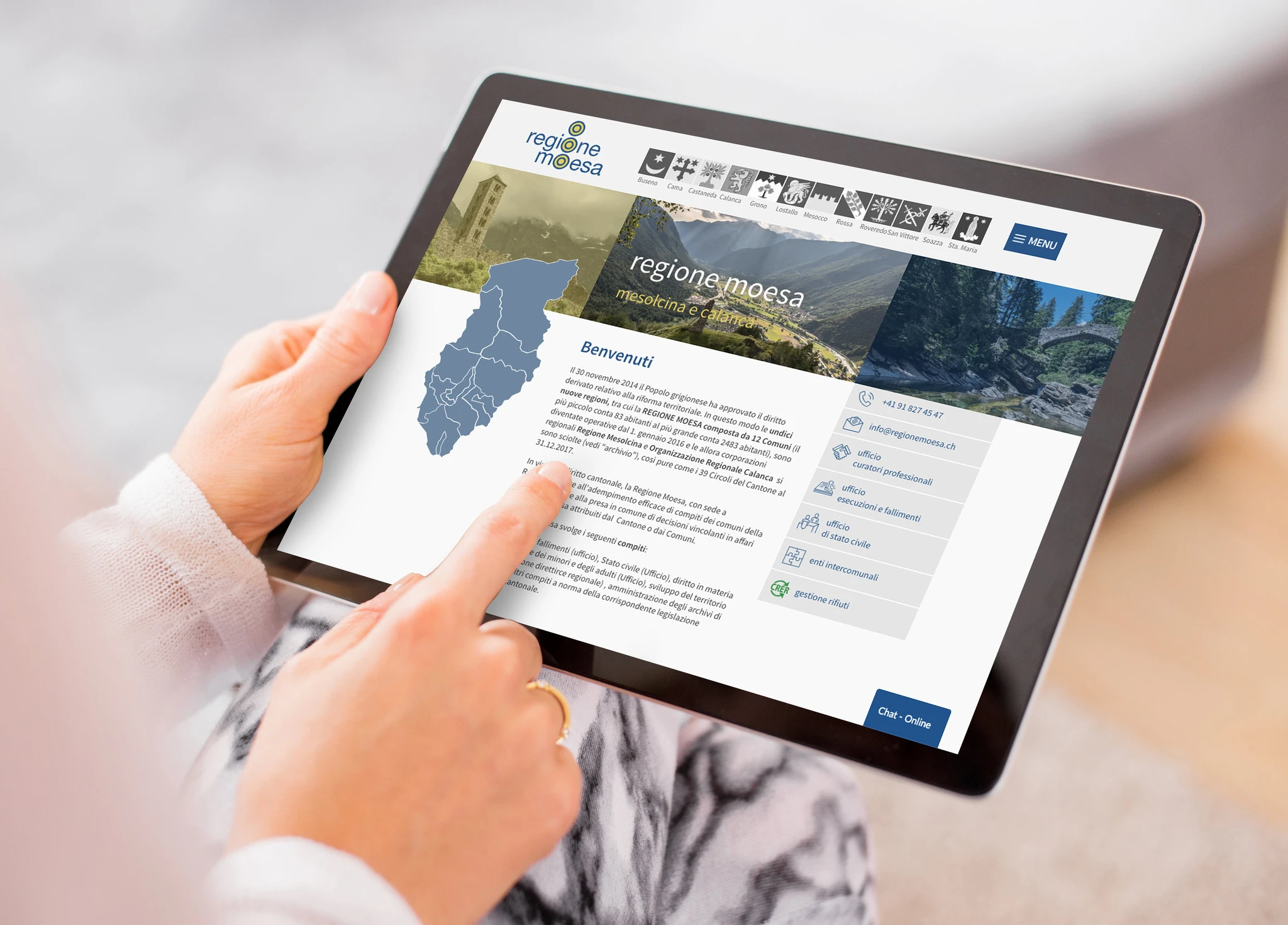 Schermata del nuovo sito della Regione Moesa totalmente rinnovato nella veste grafica stilisticamente uniforme ed arricchito di numerose nuove funzionalità attraverso le quali gli utenti possono accedere, visualizzare ed utilizzare le varie informazioni di interesse comunale e regionale, scegliendo tra le diverse banche dati disponibili. Lo si spera foriero di buone notizie e di validi programmi per il futuro, non solo auspicati ma poi finalmente concretizzati.